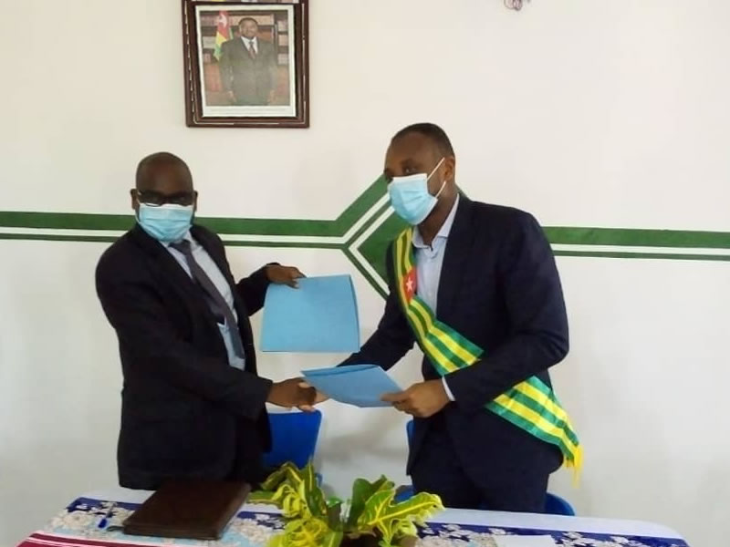 Signature d’un partenariat entre La commune d’Amou Oblo et l’EAMAU
