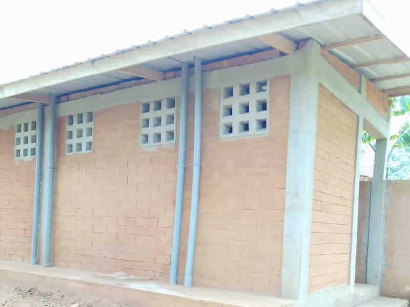 Construction de latrines dans la commune d’Amou Oblo